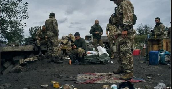 Cùng ngày 21/7, theo thông tin của RG, Quân đội Nga gần như không gặp phải sự kháng cự nào, nhiều binh sĩ Ukraine sợ hãi đã nhanh chóng di chuyển từ làng Tiến bộ và Lozuvatske ở Donetsk. Giữa các ngôi làng, một khu vực pháo đài kiên cố, được ví như một pháo đài kiên cố Maginot, nhưng lính Ukraine đã trốn thoát.