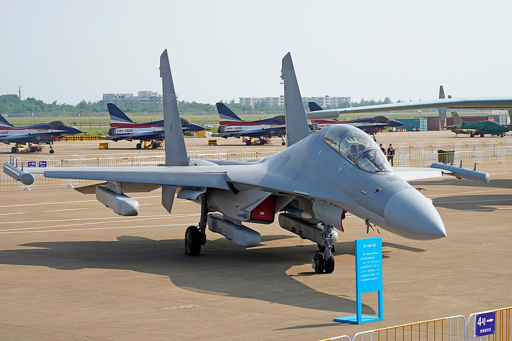 J-16 được Trung Quốc xếp vào dòng máy bay chiến đấu thế hệ thứ 4+, tại sao Quân đội Mỹ lại cho rằng, nó đáng sợ hơn máy bay chiến đấu J-20, chiến đấu cơ tàng hình được Trung Quốc xếp vào máy bay chiến đấu thế hệ thứ 5 của nước này?