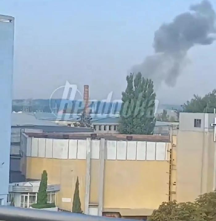 Tình trạng mất điện khẩn cấp cũng xảy ra ở tỉnh Nikolayev. Tại Odessa, một đám cháy đã bùng phát tại một trung tâm phân phối điện, do sự cố mất điện đột ngột trên diện rộng. Công ty năng lượng nhà nước Ukraine thông báo cắt điện khẩn cấp, để tránh gây thiệt hại lớn hơn. Theo thông tin, cuộc tấn công này chỉ là bước khởi đầu.