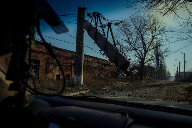 Trong bối cảnh Quân đội Ukraine đang bị khép vòng vây tại Bakhmut và các khu vực lân cận, Quân đội Ukraine đã tiến hành sơ tán khẩn cấp dân thường và khỏi Chasov Yar. Lý do là nếu quân Nga tràn ngập Bakhmut, cũng sẽ nắm quyền kiểm soát Chasov Yar. 