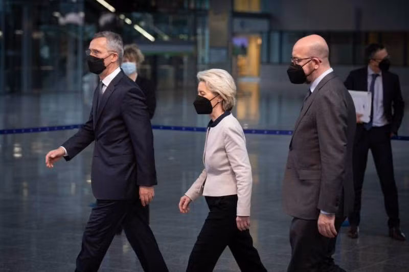 Trước đó, Tổng thống Ukraine Zelensky đã đề nghị lên lãnh đạo NATO, với yêu cầu cung cấp hỗ trợ quân sự cho Ukraine trong bối cảnh Nga tấn công tổng lực vào nước này.