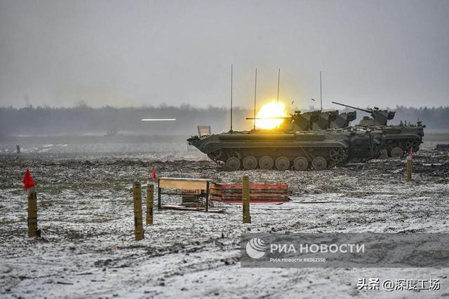 Để tạo thành thế đột phá, Quân đội Nga đã hình thành nhiều cụm lực lượng nhỏ, nhằm phát huy lợi thế riêng và khả năng cơ động linh hoạt hơn, để tiến hành tác chiến nhằm thích ứng với chiến trường chia cắt của Nga và Ukraine.