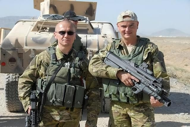 Trên thực tế, trong cuộc xung đột Nga-Ukraine, Quân đội Nga vẫn có nhiều tình nguyện viên người nước ngoài chiến đấu bên cạnh họ; ngoài lực lượng đa phần xuất thân ở Trung Đông, còn có không ít người đến từ Mỹ và các nước phương Tây khác.