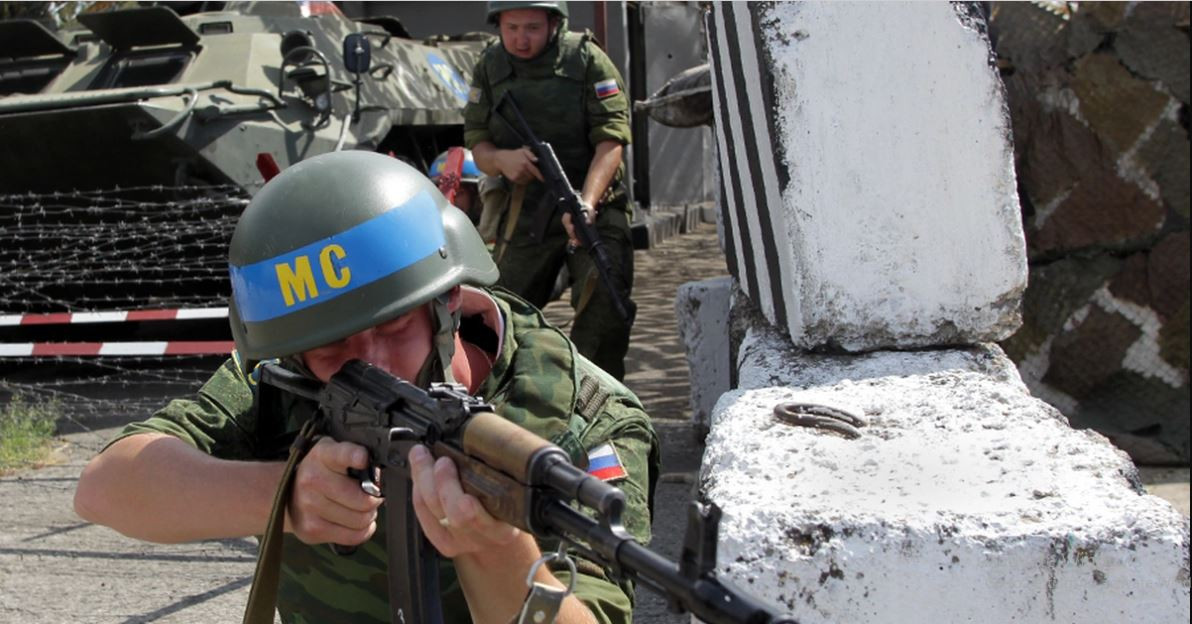 Có thông tin cho rằng, còn ít nhất 200.000 tấn đạn dược trong đó có thể sử dụng, rất có thể đó là ý tưởng Quân đội Ukraine quyết “đánh úp” kho vũ khí này. Tuy phía Nga đã bác bỏ thông tin trên, nhưng vẫn không nên loại trừ bất cứ khả năng nào một cách tuyệt đối.