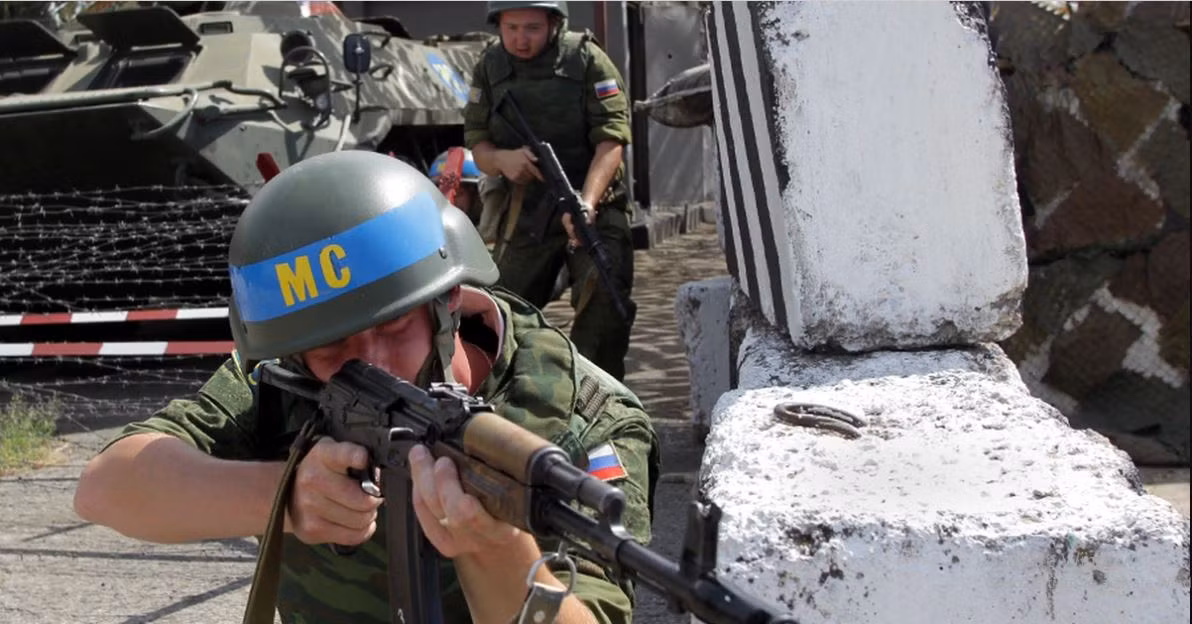 Có thông tin cho rằng, còn ít nhất 200.000 tấn đạn dược trong đó có thể sử dụng, rất có thể đó là ý tưởng Quân đội Ukraine quyết “đánh úp” kho vũ khí này. Tuy phía Nga đã bác bỏ thông tin trên, nhưng vẫn không nên loại trừ bất cứ khả năng nào một cách tuyệt đối.