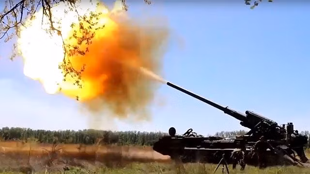 Theo các nguồn tin của cả Ukraine và Nga, các đơn vị pháo hạng nặng mới này thuộc biên chế của quân đoàn lục quân. Lữ đoàn pháo binh hạng nặng đầu tiên là Lữ đoàn 17, thuộc biên chế Quân đoàn 3 đã được thành lập. Các hoạt động hiện tại của Lữ đoàn 17 được cho là tập trung ở khu vực Zaporozhye, miền nam Ukraine.