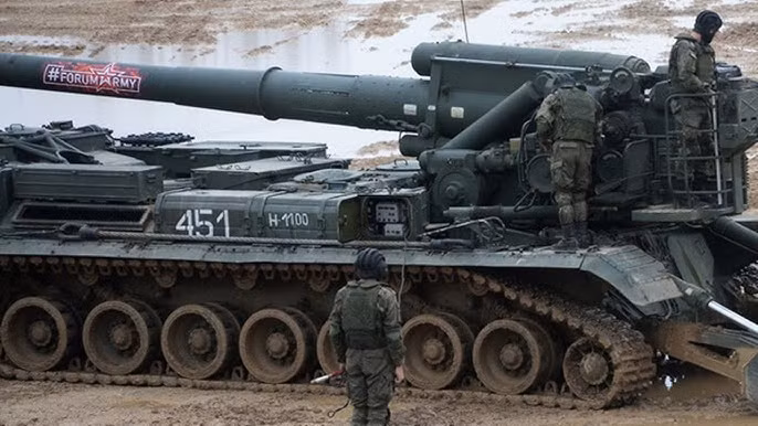 Các chuyên gia phương Tây ban đầu tỏ ra hoài nghi về kế hoạch của Moscow, khi cho rằng Nga sẽ lấy số lượng pháo mới từ đâu? Lấy đạn đâu để bắn khi lệnh cấm vận ngặt nghèo của phương Tây đối với nước Nga, khiến Nga không thể khởi động các dây chuyền sản xuất quốc phòng đã đóng cửa trước đó.