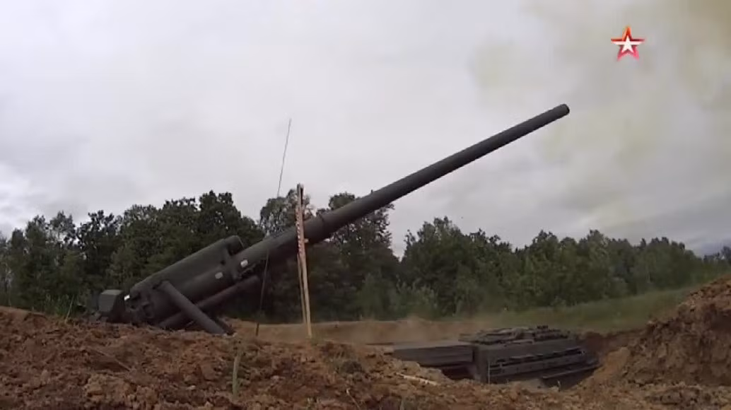 Theo ước tính của Viện Nghiên cứu Chiến lược Quốc tế (IISS), Quân đội Nga hiện có khoảng 200 khẩu súng cối 2S4 Tyulpan và pháo tự hành 2S7 Pion trong biên chế chiến đấu.