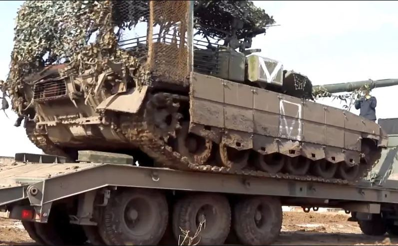 Trong hoàn cảnh đó, Quân đội Nga tất nhiên phải tăng cường cường độ tấn công càng sớm càng tốt để mở rộng khu vực chiếm đóng càng nhiều càng có lợi thế, trước khi NATO tiếp tục bổ sung vũ khí, đạn dược; nhằm làm suy yếu khả năng chiến đấu của Ukraine.