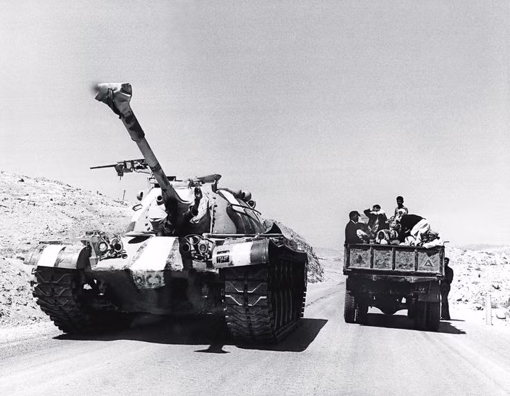 Đến cuộc chiến năm 1956, tình hình đã được cải thiện đáng kể; và đến năm 1967, Quân đoàn Thiết giáp của Israel về cơ bản đã giành chiến thắng trong cuộc “Chiến tranh 6 ngày”, bằng chiến thuật tiến công chớp nhoáng qua Bán đảo Sinai và vào Cao nguyên Golan.