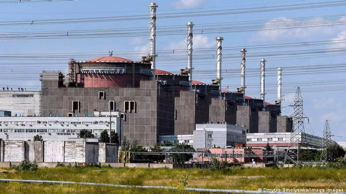 Các nước châu Âu liên quan đến "nguy cơ ảnh hưởng phóng xạ" của nhà máy điện hạt nhân Zaporozhye, hiện không có khả năng giải quyết ngõ cụt "vấn đề Ukraine"; và càng không có khả năng loại bỏ mối đe dọa tiềm tàng của "ô nhiễm hạt nhân" nếu có điều không may xảy ra với nhà máy điện hạt nhân Zaporozhye.