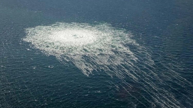 Con bài chiến lược quan trọng cuối cùng là năng lượng, lương thực và tài nguyên thiên nhiên. Sau khi đường ống dẫn khí Phương Bắc 1 bị “cố ý phá hoại”, thì Liên minh châu Âu gần như cắt đứt liên hệ năng lượng với Nga, nguồn thu từ năng lượng của Nga giảm sút.