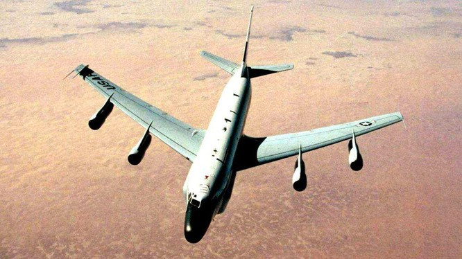 Với khả năng của Ukraine, việc muốn theo dõi hoặc thậm chí bẻ khóa các dữ liệu thông tin liên lạc đã được mã hóa của Quân đội Nga là không thực tế. Nhưng việc Ukraine thất bại, không có nghĩa là những nước khác không thể làm được, chẳng hạn như Mỹ là quốc gia có năng lực tác chiến điện tử mạnh nhất thế giới, luôn đứng bên cạnh Ukraine.