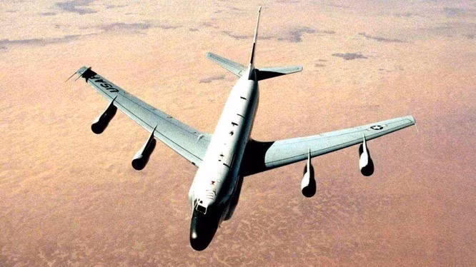 Với khả năng của Ukraine, việc muốn theo dõi hoặc thậm chí bẻ khóa các dữ liệu thông tin liên lạc đã được mã hóa của Quân đội Nga là không thực tế. Nhưng việc Ukraine thất bại, không có nghĩa là những nước khác không thể làm được, chẳng hạn như Mỹ là quốc gia có năng lực tác chiến điện tử mạnh nhất thế giới, luôn đứng bên cạnh Ukraine.