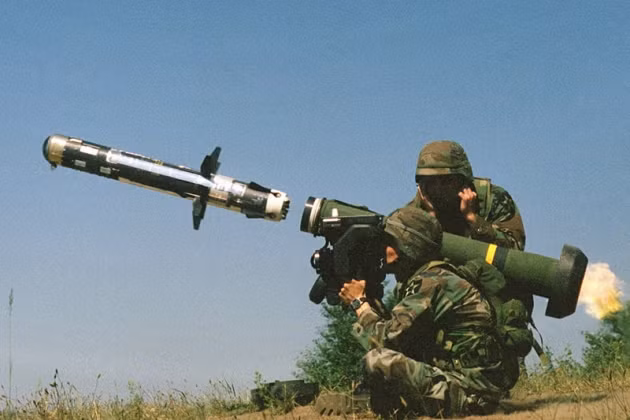 Nhưng xét theo tình hình hiện nay, việc Nga kết thúc chiến tranh là điều khó có thể đạt được trong một sớm một chiều, các nước phương Tây chắc chắn sẽ không bỏ qua cơ hội lợi dụng Ukraine để làm suy yếu Nga đến mức thấp nhất.