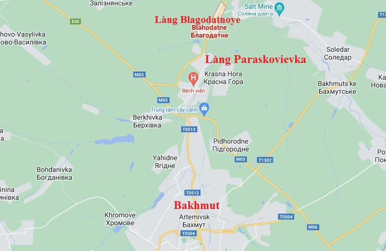 Tại thành phố Bakhmut, theo chuyên gia Podolyaka, quân Nga hiện có thể bắt đầu đánh chiếm làng Paraskovievka, cũng nằm ở tả ngạn của con sông Bakhmutka. Trước đó, cuộc tấn công vào khu dân cư này vô cùng ác liệt và điều này khiến việc tiếp cận thành phố Bakhmut từ phía bắc của quân Nga, trở nên khó khăn. 