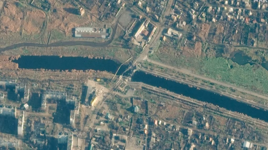 Nếu quân Nga thiết lập được đầu cầu ở bờ tây sông Bakhmutka, họ có thể xiết chặt vòng vây với 30.000 quân Ukraine đang phòng thủ trong thành phố Bakhmut; đồng thời ngăn quân tiếp viện từ hướng tây (hướng duy nhất còn lại) cho thành phố Bakhmut.