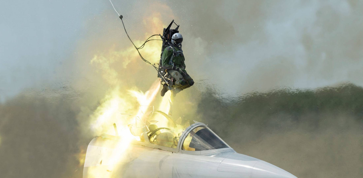 Các máy bay chiến đấu dòng F-35 được trang bị ghế phóng MK16-US16E do Martin Baker sản xuất. Cho đến nay, chiếc ghế phóng này đã đẩy phi công ra khỏi cabin thành công trong nhiều vụ rơi máy bay chiến đấu dòng F-35.