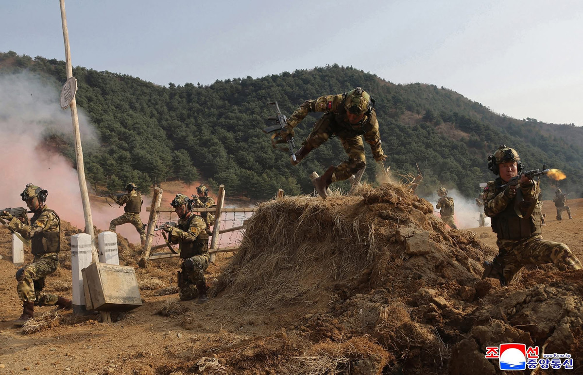 Theo số liệu từ Bộ Quốc phòng Anh, tính đến tháng 3/2025, số thương vong của binh lính Triều Tiên hỗ trợ Nga đã vượt quá 5.000, với tỷ lệ bị loại khỏi vòng chiến đấu lên tới một phần ba quân số. Tuy nhiên số liệu này hoàn toàn không được kiểm chứng; thậm chí ngay cả việc KPA tham chiến ở Kursk cũng chưa được chứng minh đầy đủ.