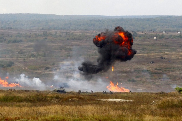 “Theo ghi nhận của lực lượng dân quân DPR, ngày 22/11, tại khu vực N của làng Topolinoye, do xử lý hỏa hoạn bất cẩn, đã gây cháy nổ một một chốt, thuộc Lữ đoàn 128 của Quân đội Ukraine, khiến một người thiệt mạng và hai quân nhân bị bỏng với các mức độ nghiêm trọng khác nhau”; Telegram “Military Observer” trích dẫn.