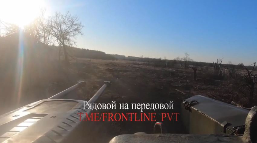 Kênh Rybar viết, các cuộc tấn công của Cụm Vostok đang được thực hiện ở khu vực Zelenivka. Tại đây, Cụm Vostok tích cực sử dụng cơ giới và bộ binh, đưa họ đến càng gần chiến tuyến càng tốt. Sau khi đổ bộ, họ phân tán và cố gắng giành các vị trí trong các khu vực có rừng cây để tiến xa hơn. Mục tiêu là hợp vây tại làng Andriivka. 