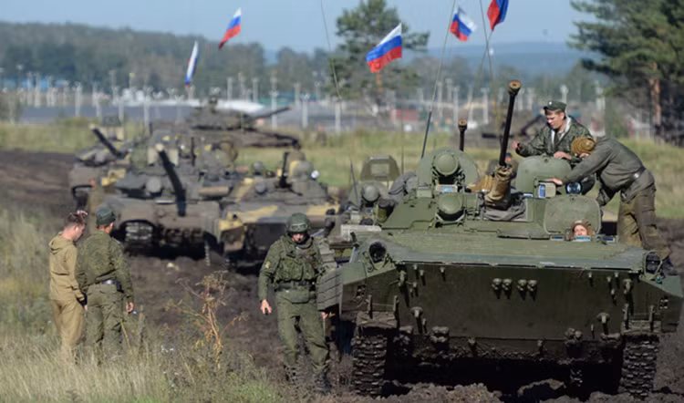 Do đó đối với Kiev, sự hỗn loạn trong thời gian dài của lực lượng pháo binh nước này là một vấn đề lớn. Bởi người ta ngày càng lo lắng rằng, Nga có thể đang chuẩn bị thực hiện một trong những hành động cứng rắn nhất, để chấm dứt 7 năm leo thang chiến tranh ở miền đông Ukraine.