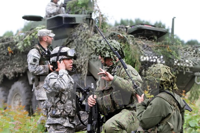 Truyền thông Nga cho rằng, rõ ràng là ông Stoltenberg đang cố gắng gây áp lực lên Nga, và lần này không chỉ về mặt chính trị, mà còn cả quân sự. Chưa biết kết quả cuộc đàm phán thế nào, nhưng Nga cũng sẵn sàng chuẩn bị cho phương án xấu nhất, đó là đối đầu vũ trang với NATO.