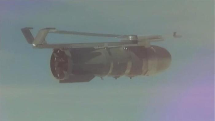 Vào giữa tháng 7, Quân đội Nga đã nhiều lần đăng tải các video lên mạng xã hội về các cuộc không kích vào các điểm tập trung quân của Ukraine trong hàng cây, bao gồm cả ở Procheres, Voskhod và Novoselivka Persha, các khu rừng chắn gió.