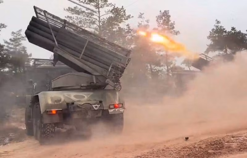 Trung tâm Chiến lược Quốc phòng Ukraine dự đoán: “Nga có kế hoạch kiểm soát toàn bộ tỉnh Donetsk và Luhansk, cũng như một phần của tỉnh Kharkov, cho đến sông Oskil vào tháng 3 năm 2024”.