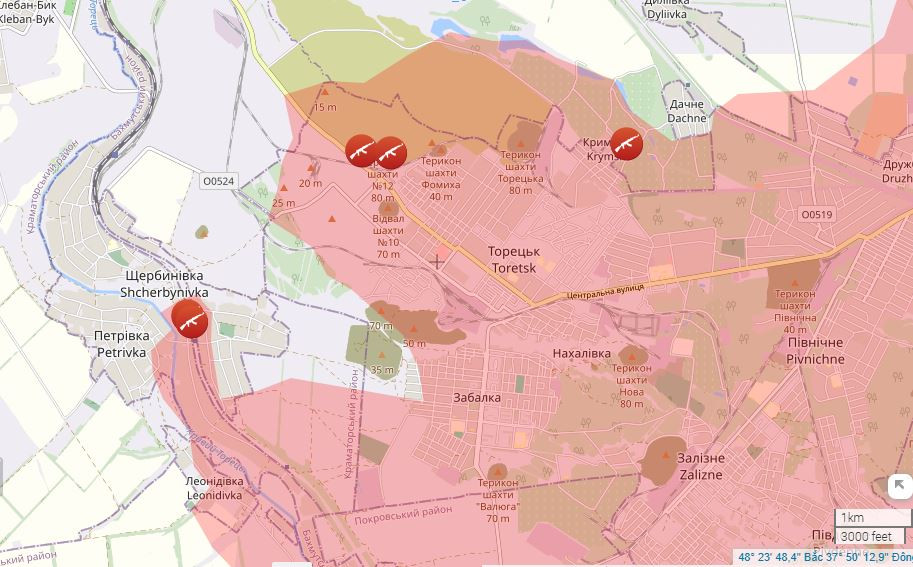 RFAF hiện đã chiếm được mỏ Toretsk ở phía bắc thành phố, trận địa cuối cùng của AFU ở Toretsk. Trước đó, toàn bộ Toretsk là một pháo đài dựa vào đô thị lớn, cốt lõi là các tòa nhà cao tầng, được liên kết với nhau bằng các đường hào, đường hầm; phía phía bắc và phía tây thành phố là các bãi mìn dày đặc. 