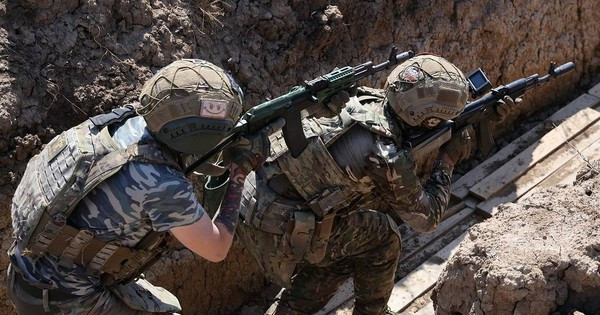 Chiến công đầu tiên của RFAF thuộc về Lữ đoàn bộ binh cơ giới số 9. Ngày 3/7/2024, Lữ đoàn 9 lần đầu tiên đột phá bất ngờ vào vùng ngoại ô của thị trấn New York, nằm ở phía nam Toretsk, với tinh thần tấn công dữ dội và quyết đoán.