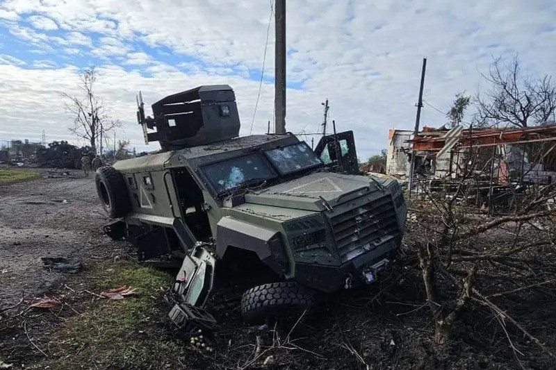 Do đó, vào khoảng hai giờ chiều cùng ngày, cuộc phản công mạo hiểm của AFU đã bị đánh bại; vì vậy, chỉ có truyền thông Nga đề cập đến cuộc phản công, và không có thông tin liên quan nào, trên phương tiện truyền thông Ukraine. Khi nhìn vào xung đột Ukraine, có ba điểm đáng chú ý: