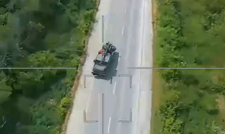 UAV tự sát Lancet "tìm - diệt" pháo tự hành CAESAR của Ukraine - Hình 2 UAV tu sat Lancet