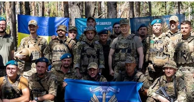 Lúc này để cứu Pokrovsk, Quân đội Ukraine chỉ có thể rút quân khẩn cấp từ Kursk về Pokrovsk để hỗ trợ, và những đơn vị rút lui này đã bị quân Nga ném bom dữ dội gần Sumy.