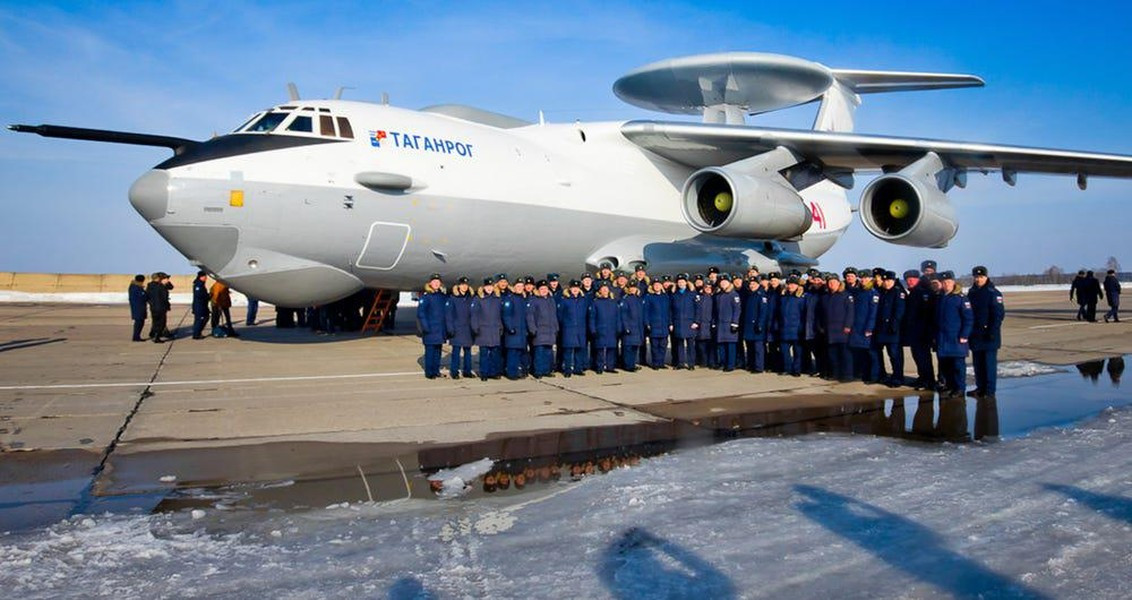 Nhưng do trang bị điện tử của số máy bay AWACS A-50/A-50M đời đầu còn lạc hậu, khả năng quan sát hạn chế và sự thiếu hụt rõ rệt của máy bay AWACS loại A-50U, nên quân đội Nga gặp nhiều khó khăn trong việc tổ chức một chiến dịch đường không quy mô lớn vào sâu trong lãnh thổ của Ukraine. 