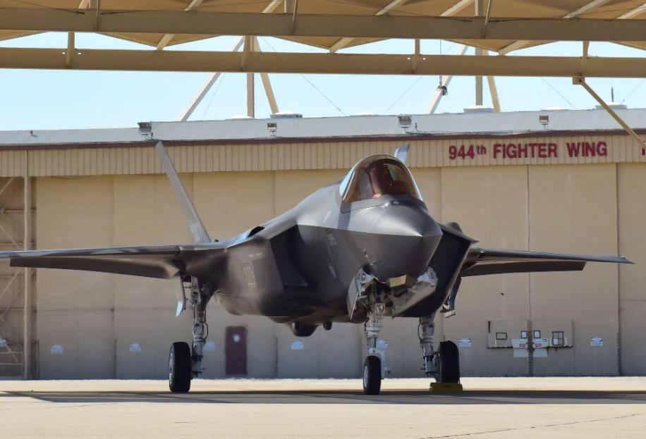 Mặc dù tham gia tích cực vào các cuộc tập trận chung, nhưng số F-35A của Hàn Quốc đã gặp một số “trục trặc kỹ thuật”; khi trong vòng 18 tháng qua (kết thúc vào tháng 6/2022), có tới 234 lần máy bay chiến đấu của họ không sẵn sàng hoạt động. Ảnh: Aviation. 