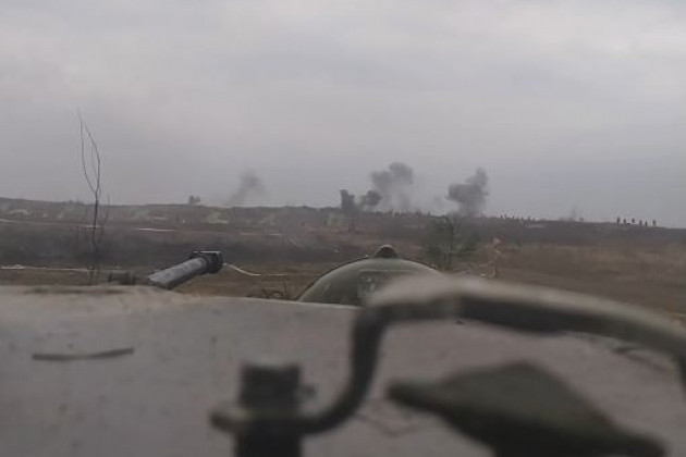 Cũng vào tối qua, một máy bay không người lái của Ukraine đã bị bắn hạ trên khu vực lãnh thổ cộng hòa ly khai Luhansk (LPR), khi chiếc UAV này đang cố gắng xâm nhập vào vùng lãnh thổ này để thực hiện nhiệm vụ trinh sát và sửa bắn cho pháo binh Ukraine.