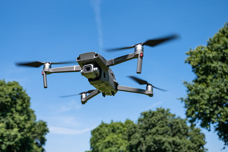 Từ việc bắn hạ chiếc UAV tầm thấp chiều qua của LPR cho thấy, Quân đội Ukraine vẫn chưa sử dụng UAV tầm cao để điều chỉnh hỏa lực của pháo binh. Nếu điều này xảy ra, tình hình đối với lực lượng dân quân sẽ rất khó khăn, vì họ hầu như không thể bắn hạ những chiếc máy bay không người lái như vậy, với các vũ khí nhỏ. 