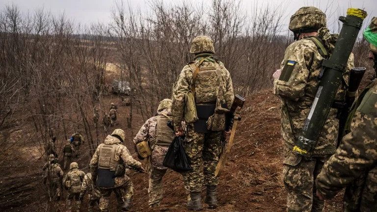 Số quân Ukraine này đã không thể vượt qua sông Psel do hỏa lực pháo binh và UAV FPV của Nga ngăn chặn quyết liệt; đặc biệt là thiếu nguồn tiếp tế và sự hỗ trợ của AFU. Họ đã bị bao vây chặt, không có nước uống, lương thực và vũ khí để tiếp tục chiến đấu.