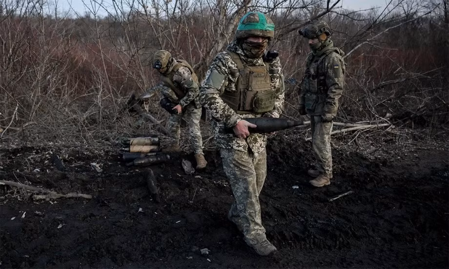 Trang tin quân sự Avia Pro ngày 1/5 đưa tin, theo kênh Telegram Mash, quân đội Nga đang tiến hành một chiến dịch quy mô lớn để truy quét khoảng 200 binh lính Ukraine, sau khi họ bị chỉ huy bỏ rơi tại các khu vực biên giới ở tỉnh Kursk của Nga.