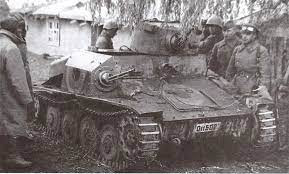 Tháng 8/1944, Romania đổi phe, tham gia phe Đồng Minh và chống lại Đức. 11 chiếc R-1 được phục hồi và tham gia cùng Hồng Quân chống lại quân Đức tại mặt trận Hungary, Tiệp Khắc.