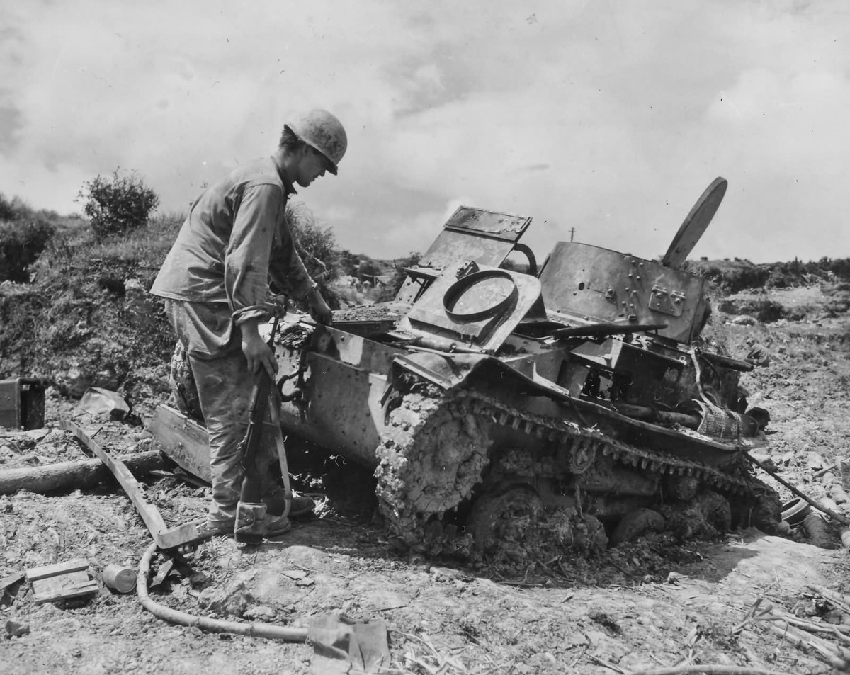 Tới tháng 11/1943, quân đội Romania định phục chế lại xác 14 chiếc R-1 đã bị Hồng Quân bắn hỏng và trang bị thêm cho chúng pháo chống tăng 45mm thu được của Liên Xô, tuy nhiên kế hoạch đã bị huỷ bỏ do hiệu quả không cao.