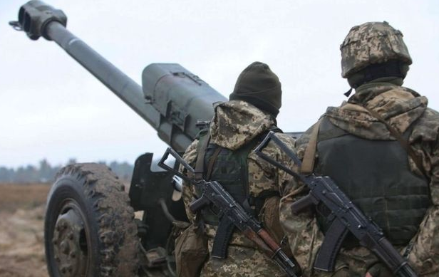 Nga có vẻ sẽ chớp thời cơ tấn công trước khi xe tăng phương Tây tới chiến trường Ukraine và một cuộc tấn công vào thời điểm này sẽ cho phép họ nắm thế chủ động trước khi xe tăng và xe chiến đấu bộ binh của phương Tây tới để củng cố khả năng phòng thủ của Ukraine; tờ Financial Times nói rõ. 