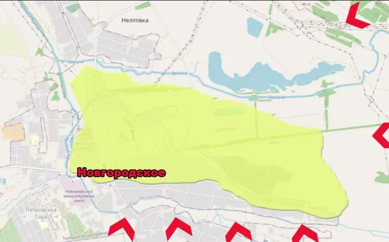 Hiện lực lượng này đang nằm trong một vòng bán nguyệt, nhưng vòng tròn này đang thu hẹp lại trước sự tiến công quyết liệt của quân Nga. Nếu chỉ huy Quân đội Ukraine không có phương án xử lý nhanh, sẽ đẩy quân Ukraine đang phòng ngự tại New York vào tình thế khó khăn, khi các đơn vị Ukraine bị quân Nga dồn ép vào khu vực được đánh dấu màu vàng.