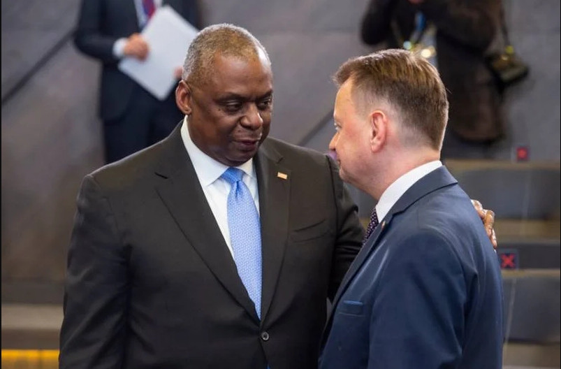 Theo thông tin mới nhất, nỗ lực của Ba Lan nhằm đưa quân đội NATO tham gia vào "sứ mệnh gìn giữ hòa bình", ở miền tây Ukraine, dường như đã kết thúc. Theo tuyên bố của Tổng thư ký NATO, quân đội NATO sẽ không được đưa vào lãnh thổ Ukraine.