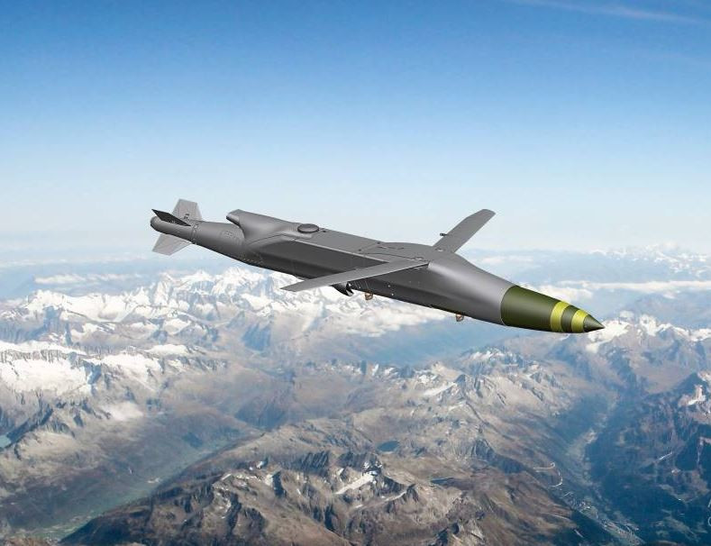 Bom PJDAM đường kính nhỏ sử dụng động cơ tối ưu, có thể có tầm bắn 1.000 km; đây là điều thực tế, không phải là ước mơ. Nhờ động cơ, cánh nâng và bộ dẫn đường, biến một quả bom thường thành loại tên lửa hành trình giá rẻ, đủ sức đáp ứng yêu cầu tấn công chính xác nhiều nút mục tiêu trong chiến tranh hiện đại. (Nguồn ảnh: CNN, Wikipedia, Boeing, Topwar).