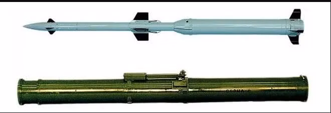 Tổ hợp vũ khí phòng không Ptitselov được chế tạo dựa trên nền tảng vũ khí phòng không Sosna của Nga. Hệ thống có 12 tên lửa, được bố trí trong module chiến đấu ở hai bên. Tên lửa là loại 9M340 Sosna-R, có đường kính 130mm, trọng lượng trong khoảng 30-31kg; Ảnh: Rostec.