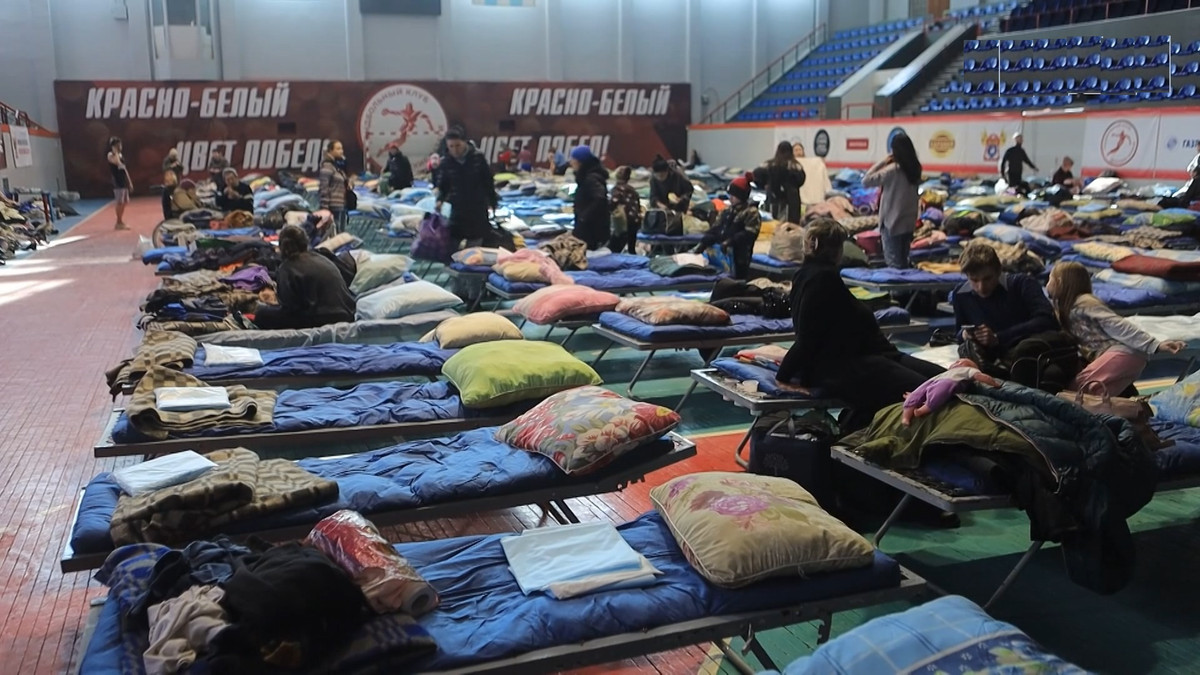 Đồng thời, điều kiện thời tiết dường như đang ủng hộ Quân đội Nga, dự báo cho thấy khu vực Orekhiv ở vùng Zaporozhye sẽ có thời tiết khô ráo và quang đãng trong hai tuần tới. Điều này không chỉ thuận lợi cho việc sơ tán người dân suôn sẻ, mà còn tạo cơ hội cho các biện pháp khả thi mà Quân đội Nga thực hiện. Tuy nhiên, việc này đang gây nghi vấn trong cộng đồng phân tích quân sự Nga.