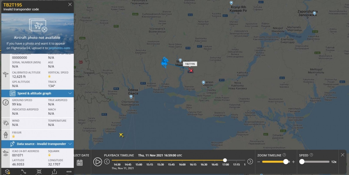 Trong một bức ảnh, người xem có thể thấy chuyến bay của chiếc UAV TB2 trên lãnh thổ của Thổ Nhĩ Kỳ. Mã ICAO của chiếc máy bay không người lái này 001071, hoàn toàn trùng khớp với mã ICAO của chiếc UAV TB2 được ghi lại ở khu vực Nikolaev chỉ sau vài giờ.