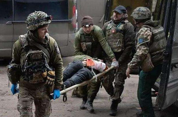 Trong Chiến tranh thế giới thứ nhất, quân đội Đức chuẩn bị biến Verdun thành “cối xay thịt” cho quân đội Pháp, nhưng cuối cùng quân đội Đức cũng nhận ra rằng, tất cả các bên tham chiến ở Verdun, đều phải trả giá rất đắt, với số lượng binh lính hy sinh hàng ngày tăng chóng mặt. 